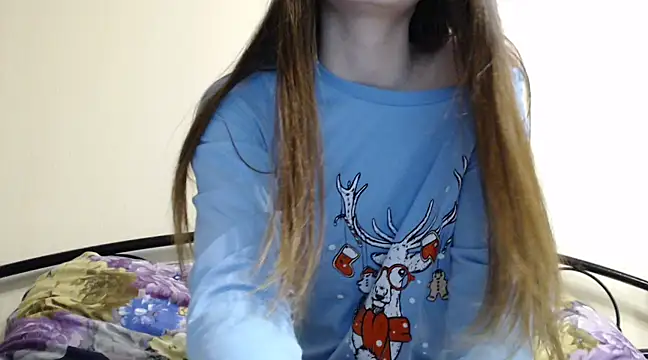 Snapshot of Effi_18 chatting on 12.24.24 Effi 18 online show from 12.24.24
