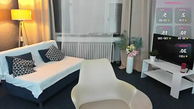 Snapshot of NovaBlissss chatting on 01.19.25 NovaBlissss online show from 01.19.25