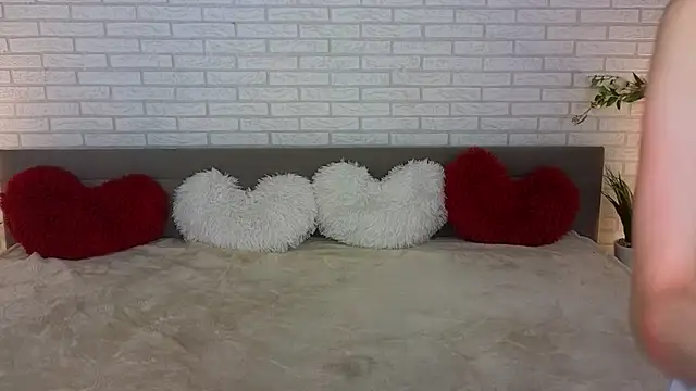 Snapshot of NovaBlissss chatting on 03.05.25 NovaBlissss online show from 03.05.25