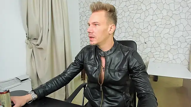 MateoBenjaminX online show from 01.04.25