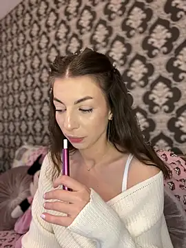 Snapshot of Mia_Ethan chatting on 12.12.24 Mia Ethan online show from 12.12.24