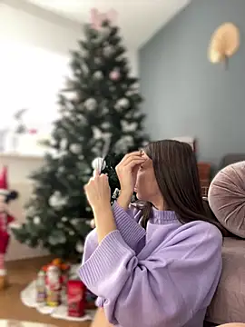 Snapshot of Mia_Ethan chatting on 12.14.24 Mia Ethan online show from 12.14.24