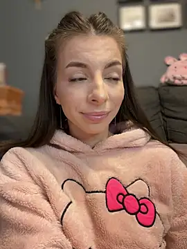 Snapshot of Mia_Ethan chatting on 12.20.24 Mia Ethan online show from 12.20.24