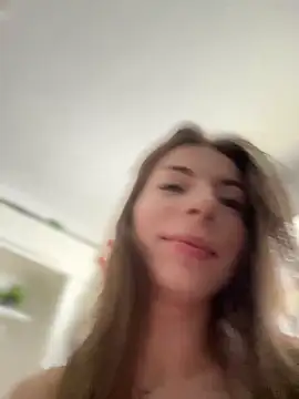 Snapshot of Mia_Ethan chatting on 01.04.25 Mia Ethan online show from 01.04.25