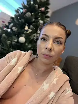 Snapshot of Mia_Ethan chatting on 01.09.25 Mia Ethan online show from 01.09.25