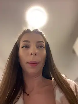 Snapshot of Mia_Ethan chatting on 01.16.25 Mia Ethan online show from 01.16.25