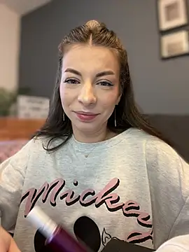 Snapshot of Mia_Ethan chatting on 02.01.25 Mia Ethan online show from 02.01.25