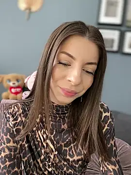 Snapshot of Mia_Ethan chatting on 02.21.25 Mia Ethan online show from 02.21.25