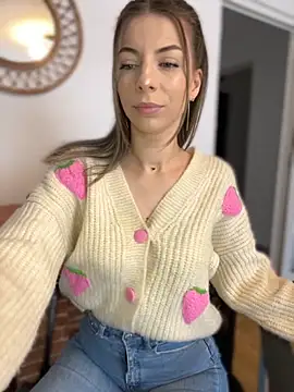 Snapshot of Mia_Ethan chatting on 10.02.25 Mia Ethan online show from 10.02.25