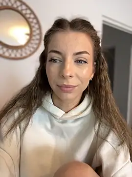 Snapshot of Mia_Ethan chatting on 10.05.25 Mia Ethan online show from 10.05.25