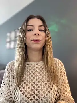 Mia Ethan online show from 04.24.26