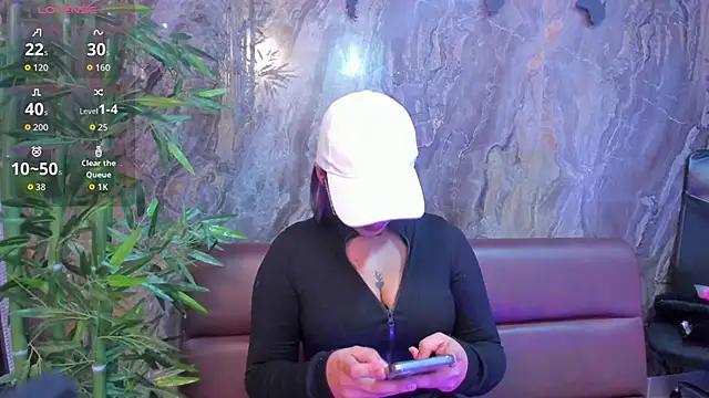 Alahia Dangelo online show from 11.17.25