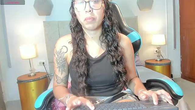  maria foxx  online show from 12.15.25