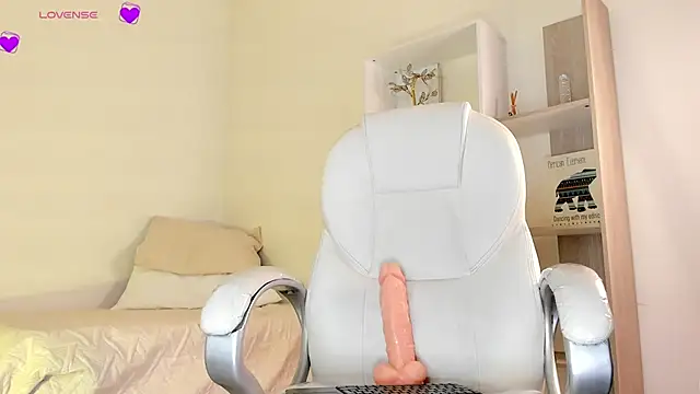 Snapshot of ambx04_ chatting on 09.26.25 ambx04  online show from 09.26.25