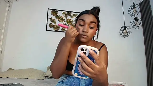 Snapshot of kayna_gomez chatting on 02.12.25 kayna gomez online show from 02.12.25