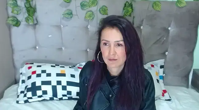 Snapshot of saray_hot202cl chatting on 01.05.25 saray hot202cl online show from 01.05.25