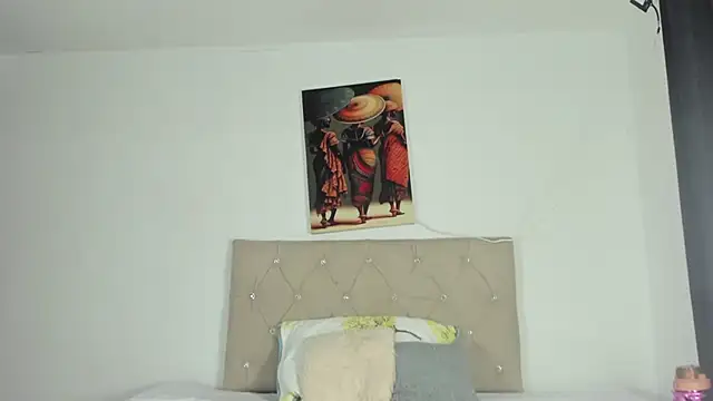 Milkdulce1 online show from 01.17.25