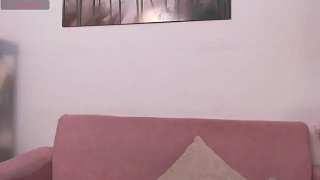 Snapshot of amaranta_f00x chatting on 04.23.26 amaranta f00x online show from 04.23.26