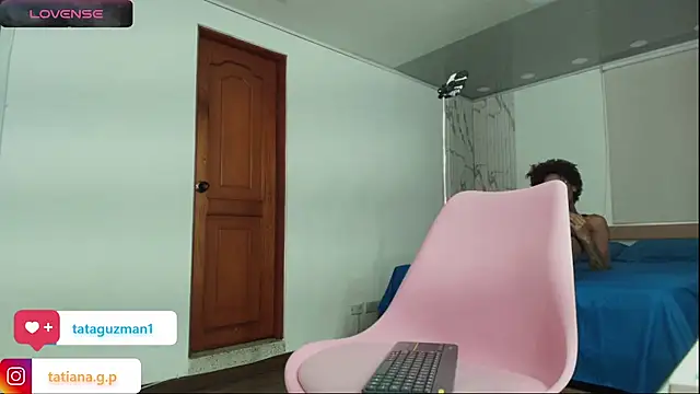 tataguzman1 online show from 10.23.25