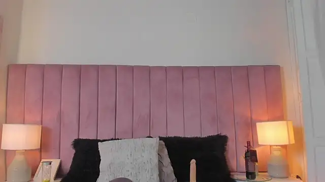 Snapshot of Aleja_arango1 chatting on 09.20.25 Aleja arango1 online show from 09.20.25