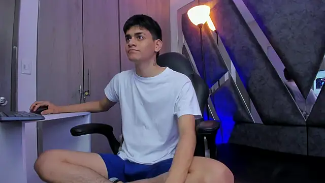 Yef Thin online show from 10.31.25