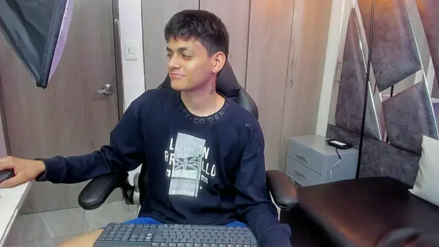 Yef Thin online show from 11.22.25