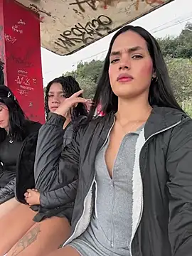 Naughty Friends  online show from 02.19.25