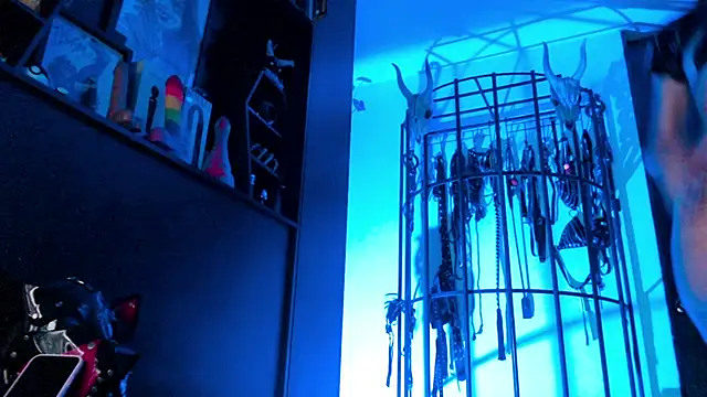 Carla fcoxx online show from 10.25.25