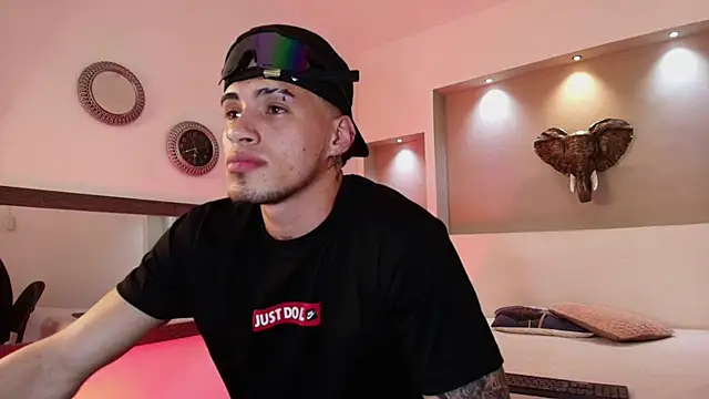 austin collinss online show from 02.08.25