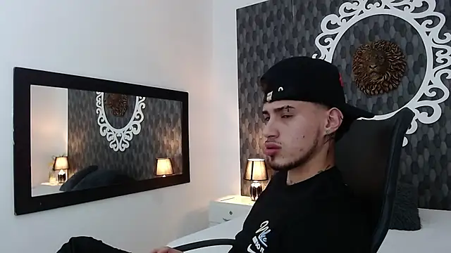 austin collinss online show from 02.22.25