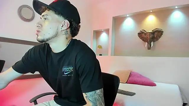 austin collinss online show from 02.24.25