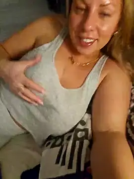 Sparkle2206 online show from 11.30.25