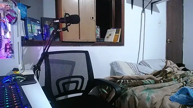 esjrobles online show from 12.18.24