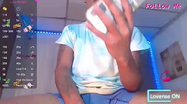 Reik Selfsuck23cm online show from 12.19.24