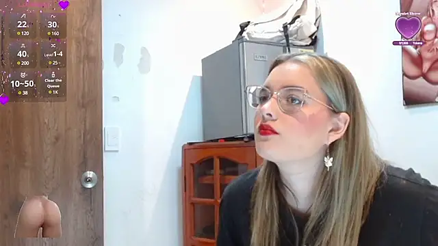 Snapshot of kendallclarkk03 chatting on 01.29.25 kendallclarkk03 online show from 01.29.25