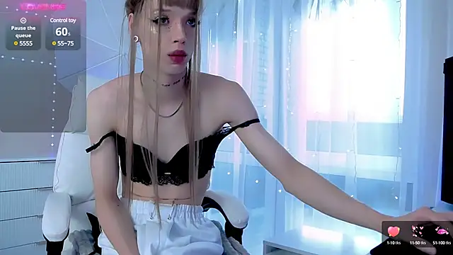 Snapshot of Dasha_M chatting on 12.14.24 Dasha M online show from 12.14.24