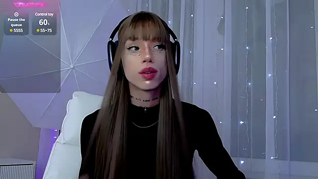 Snapshot of Dasha_M chatting on 12.15.24 Dasha M online show from 12.15.24