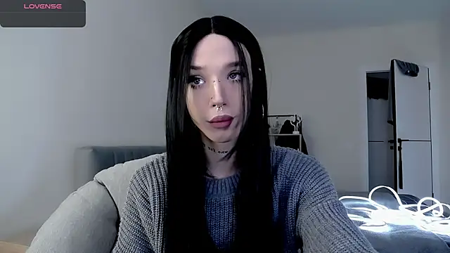 Snapshot of Dasha_M chatting on 10.17.25 Dasha M online show from 10.17.25