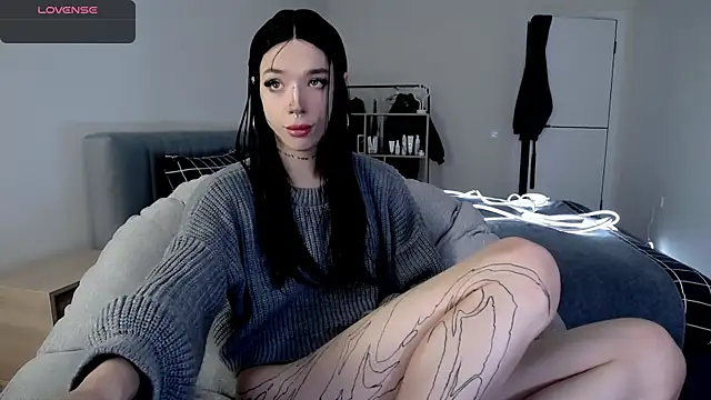 Snapshot of Dasha_M chatting on 10.22.25 Dasha M online show from 10.22.25