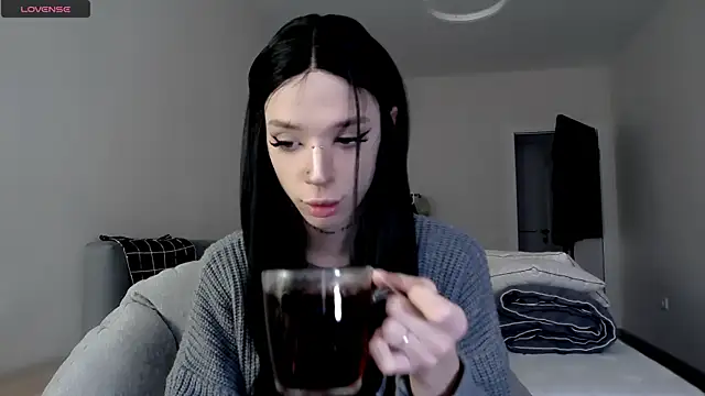 Snapshot of Dasha_M chatting on 10.26.25 Dasha M online show from 10.26.25