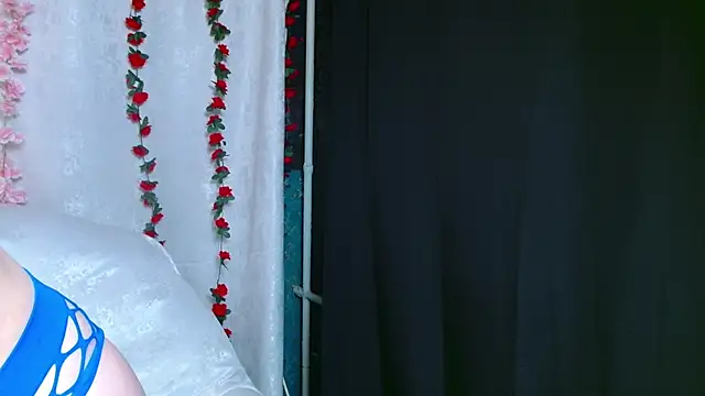 Snapshot of bellaa_love_ chatting on 01.23.25 bellaa love online show from 01.23.25