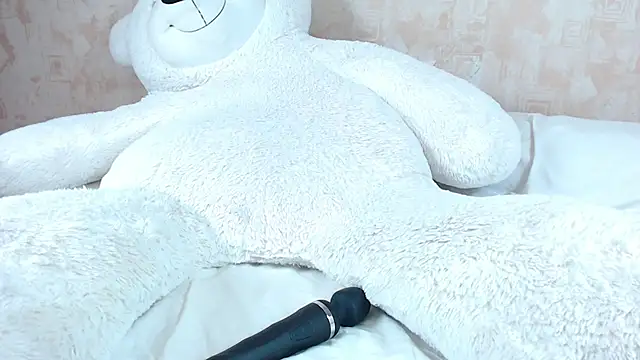 Snapshot of bellaa_love_ chatting on 02.22.25 bellaa love online show from 02.22.25