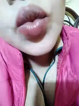 Snapshot of Anki-doll chatting on 01.03.25 Anki-doll online show from 01.03.25