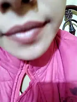 Snapshot of Anki-doll chatting on 01.05.25 Anki-doll online show from 01.05.25