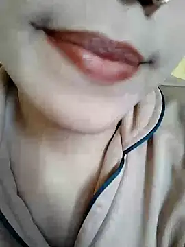 Snapshot of Anki-doll chatting on 01.23.25 Anki-doll online show from 01.23.25