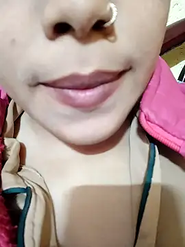 Snapshot of Anki-doll chatting on 01.23.25 Anki-doll online show from 01.23.25