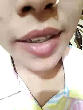 Snapshot of Anki-doll chatting on 01.24.25 Anki-doll online show from 01.24.25