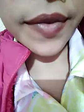 Snapshot of Anki-doll chatting on 01.26.25 Anki-doll online show from 01.26.25