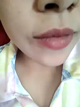 Snapshot of Anki-doll chatting on 01.28.25 Anki-doll online show from 01.28.25