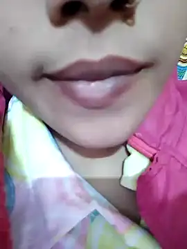 Snapshot of Anki-doll chatting on 01.28.25 Anki-doll online show from 01.28.25